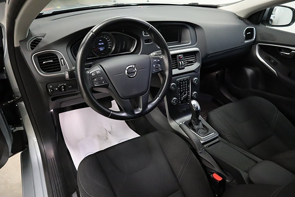Volvo V40 5 of 23