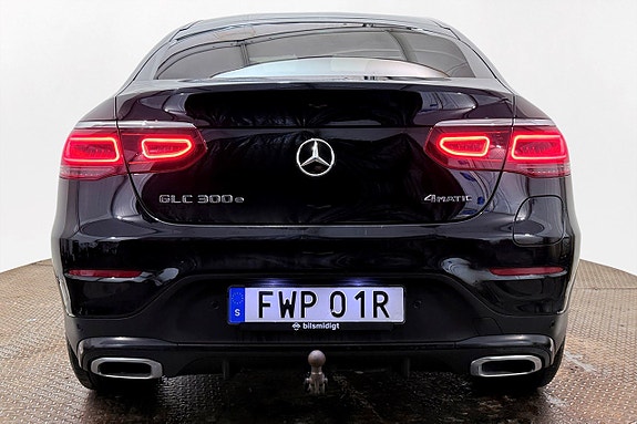 Mercedes-Benz GLC300 e 8 of 27