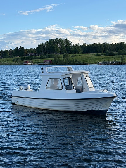 Grisslan 640 FC med Honda 115hk 4-takt HÖSTPRIS samt bromsad 80-trailer 5 of 7
