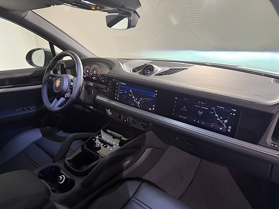 Porsche Cayenne S 11 of 16
