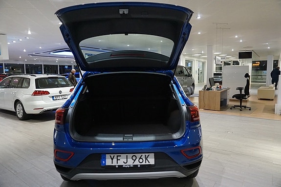 Volkswagen T-Roc 5 of 5