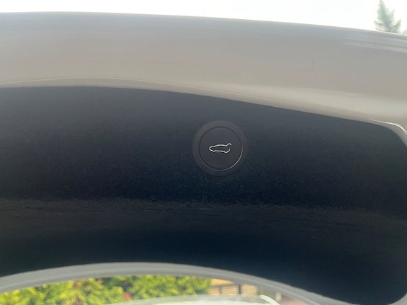 Tesla Model 3 9 of 9
