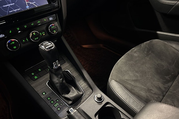 Skoda Octavia Scout 16 of 17