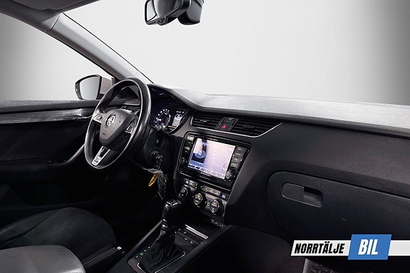 Skoda Octavia Scout 12 of 17