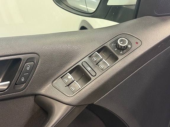 Volkswagen Tiguan 7 of 25