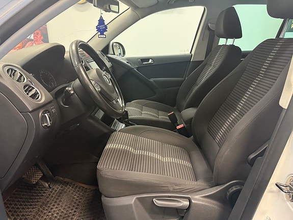 Volkswagen Tiguan 8 of 25