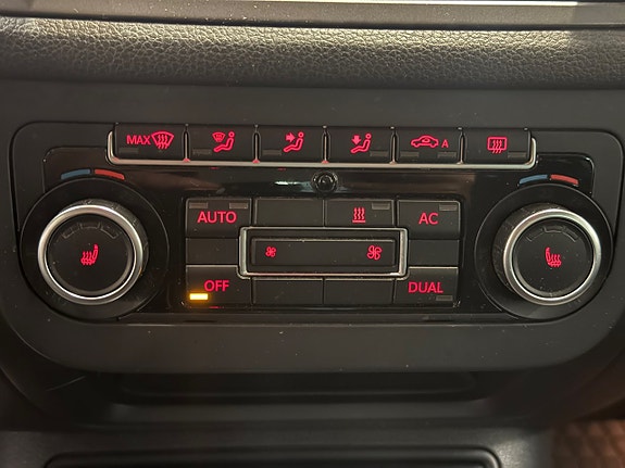 Volkswagen Tiguan 16 of 25