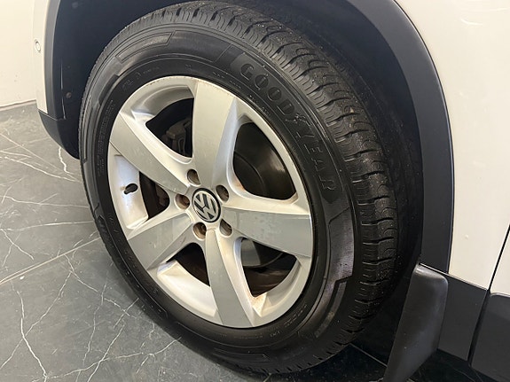 Volkswagen Tiguan 25 of 25