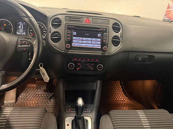 Volkswagen Tiguan 14 of 25
