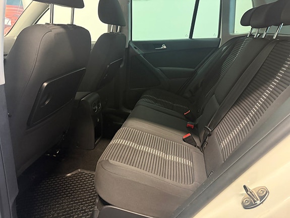Volkswagen Tiguan 20 of 25