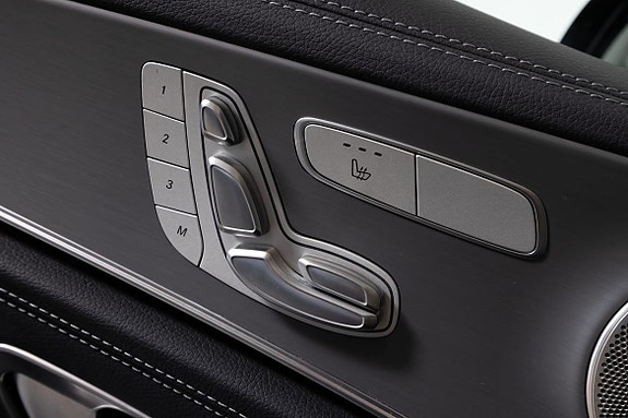 Mercedes-Benz E300 27 of 29