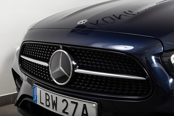 Mercedes-Benz E300 3 of 29