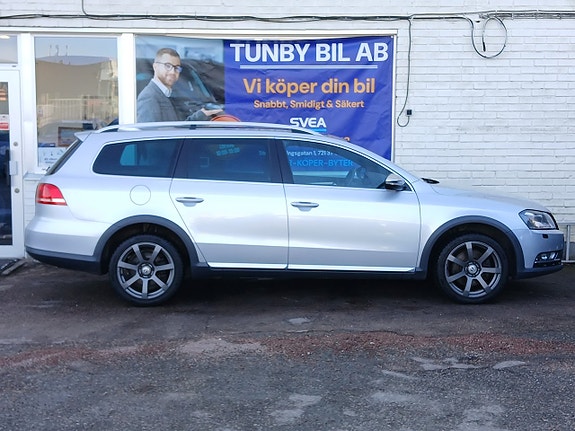 Volkswagen Passat Alltrack 3 of 5
