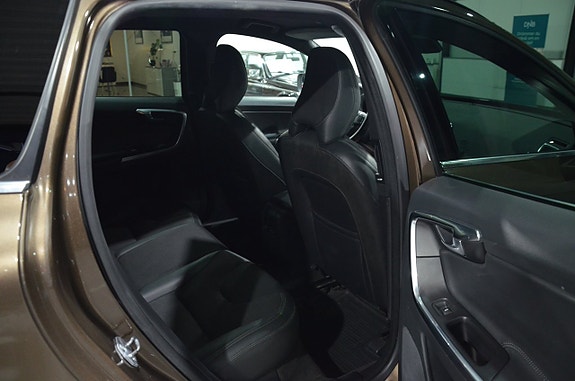 Volvo XC60 16 of 20