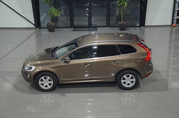 Volvo XC60 9 of 20