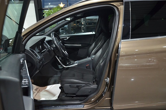 Volvo XC60 10 of 20