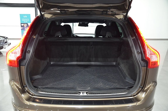 Volvo XC60 17 of 20