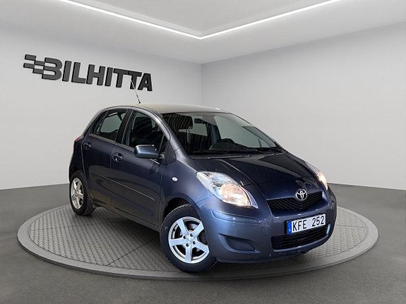 Toyota Yaris 8 of 14