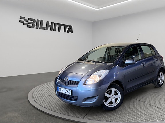 Toyota Yaris 3 of 14