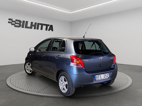Toyota Yaris 4 of 14
