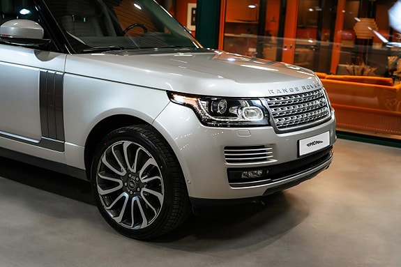 Land Rover Range Rover 2 of 5