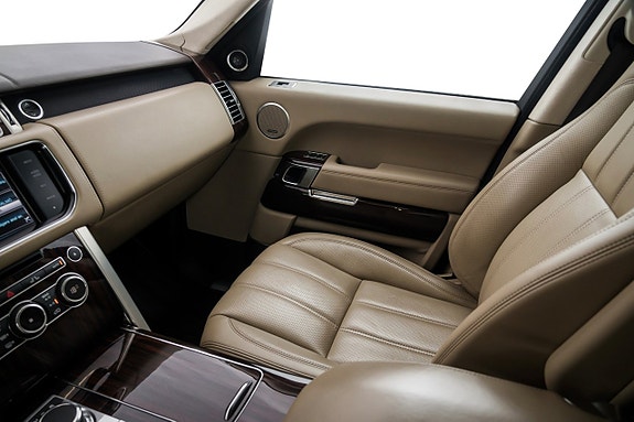 Land Rover Range Rover 21 of 30