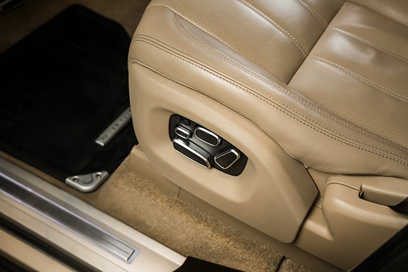 Land Rover Range Rover 14 of 30