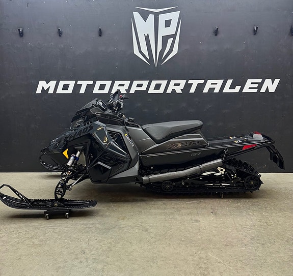 Polaris XCR 9R 137" 2 of 5