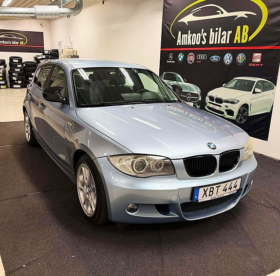 BMW 118d 3 of 5