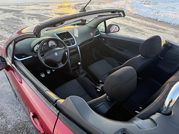 Peugeot 207 CC 12 of 13