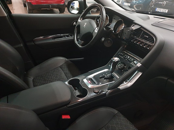 Peugeot 3008 4 of 5