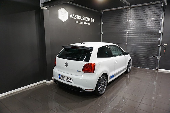 Volkswagen Polo 8 of 22
