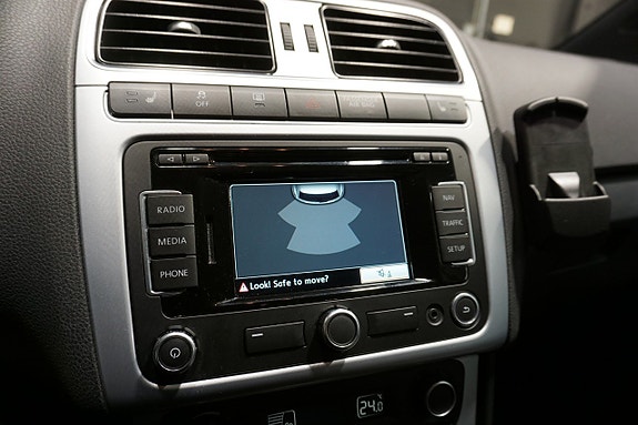 Volkswagen Polo 19 of 22
