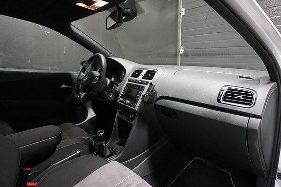 Volkswagen Polo 12 of 22