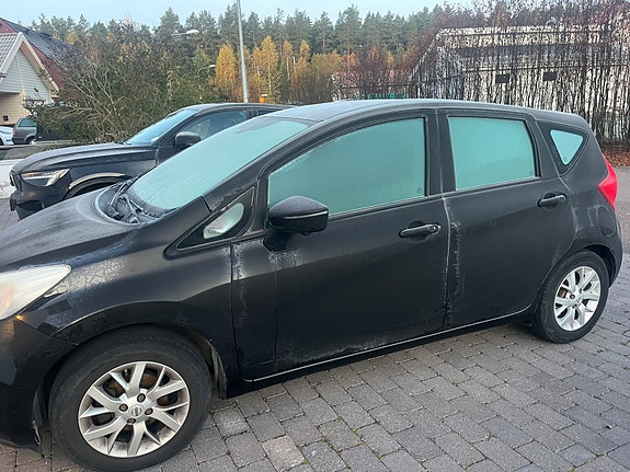Nissan Note 3 of 12