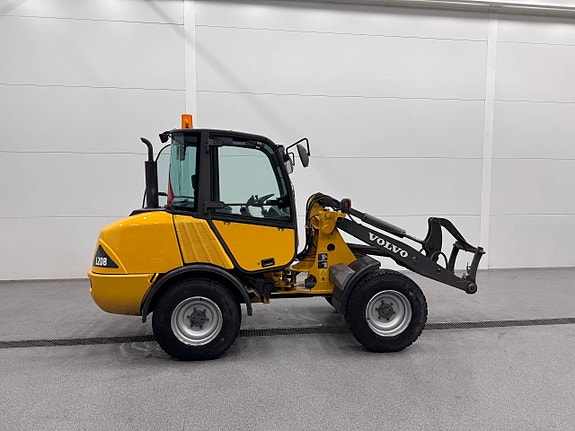 Volvo L20B Med redskap