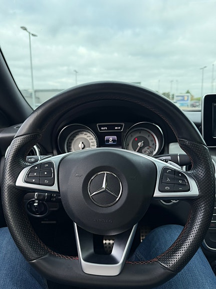 Mercedes-Benz CLA220 d 4 of 5