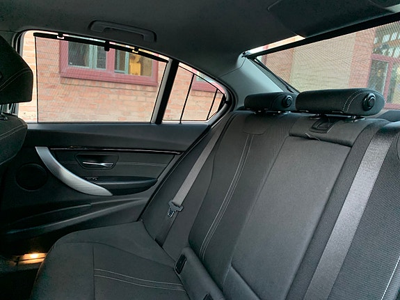 BMW 320d 10 of 23