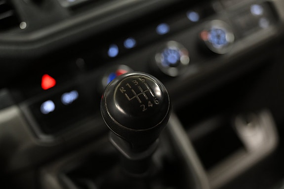 Volkswagen Crafter 13 of 28