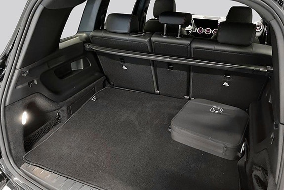 Mercedes-Benz EQB300 18 of 18