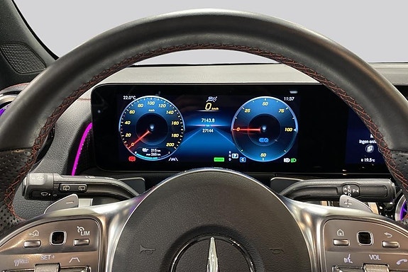 Mercedes-Benz EQB300 8 of 18