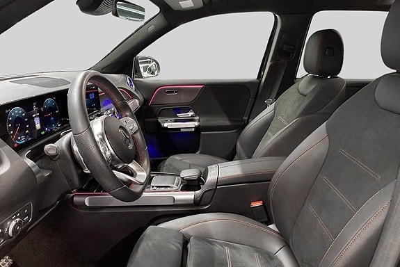 Mercedes-Benz EQB300 12 of 18