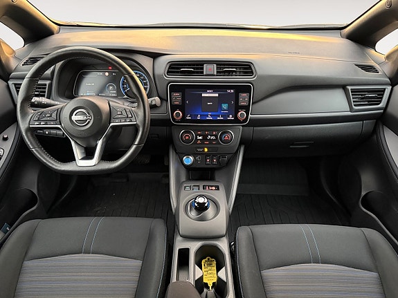 Nissan Leaf 13 of 16
