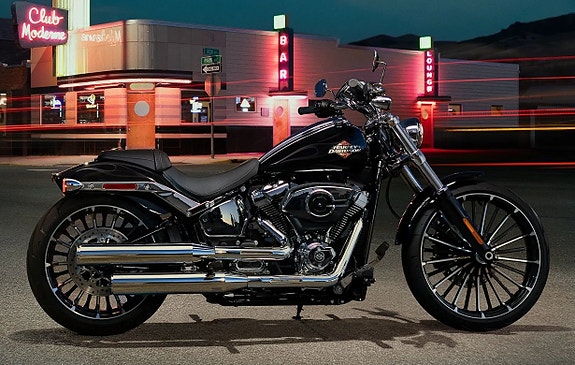 Harley-Davidson Breakout 26