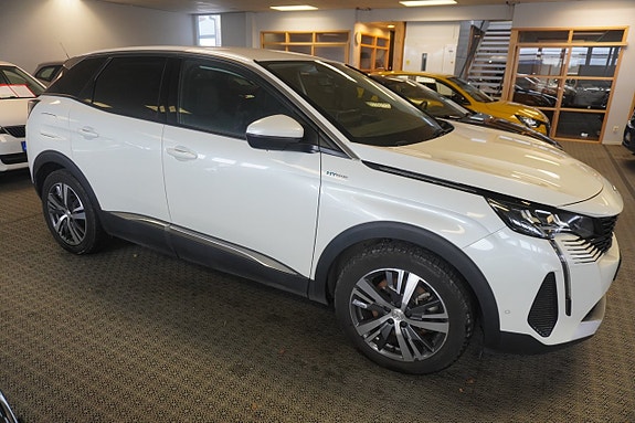 Peugeot 3008 3 of 5
