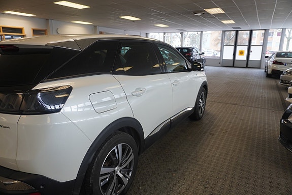 Peugeot 3008 4 of 5
