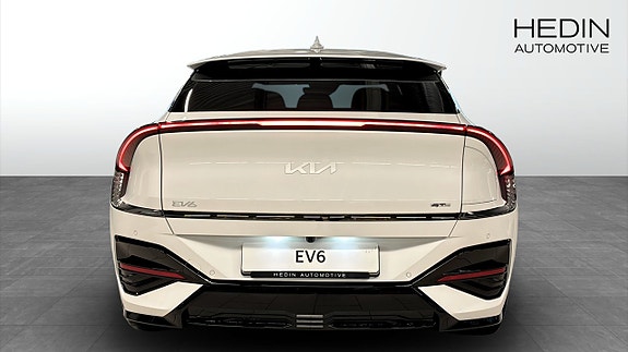 Kia EV6 7 of 15