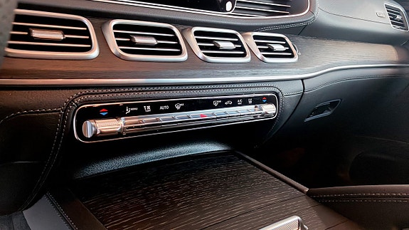 Mercedes-Benz GLS450 d 8 of 13