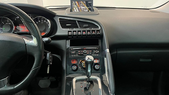 Peugeot 3008 10 of 21