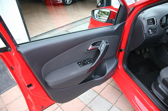 Volkswagen Polo 15 of 23